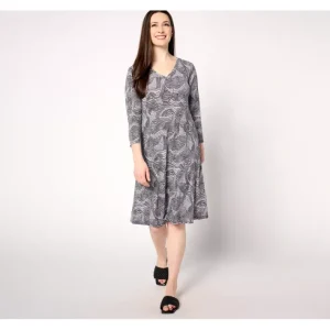 Dresses<Attitudes by Renee Petite Como Jersey 3/4 Sleeve Dress - a world of fashionable women's clothing, including a wide selection of dresses and trendy accessories.
