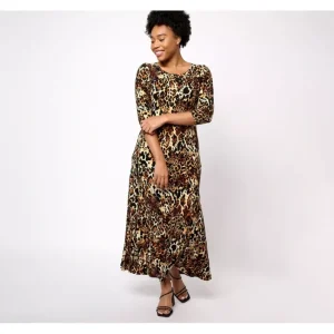 Dresses<Attitudes by Renee Petite Como Jersey Maxi Dress - a world of fashionable women's clothing, including a wide selection of dresses and trendy accessories.