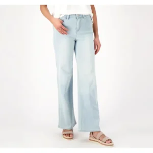 Belle by Kim Gravel Petite Primabelle Wide Leg Jeans - a world of fashionable women's clothing, including a wide selection of dresses and trendy accessories.> Hat