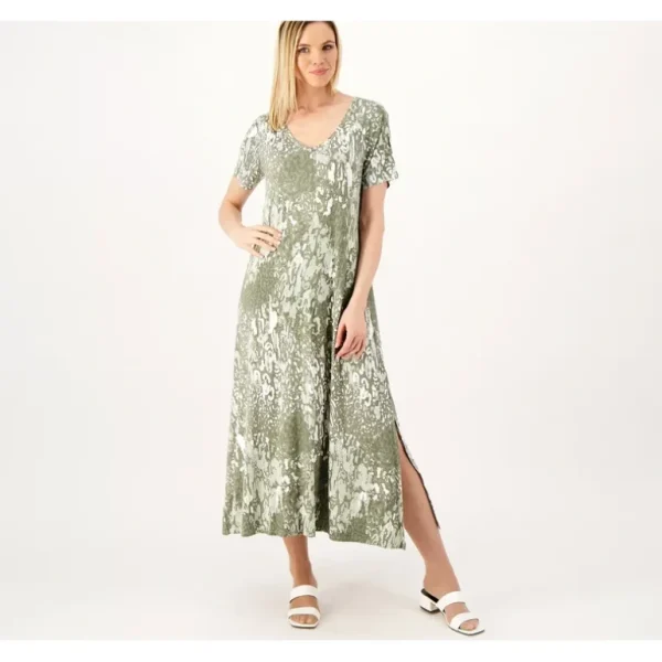 Belle by Kim Gravel Regular Print or Solid V-Neck Maxi Dress - a world of fashionable women's clothing, including a wide selection of dresses and trendy accessories.> Hat