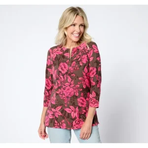 Belle by Kim Gravel TripleLuxe Knit Life is Rosey Zip - a world of fashionable women's clothing, including a wide selection of dresses and trendy accessories.> Hat