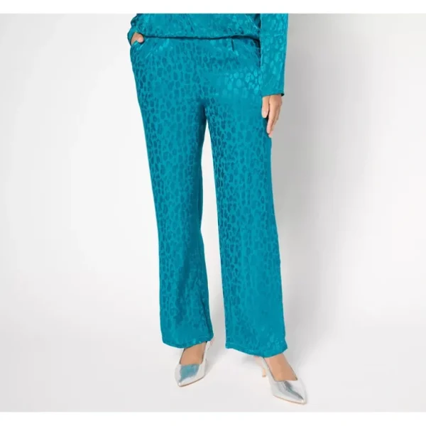 by Stacy London Petite Drapey Jacquard Ankle Pant - a world of fashionable women's clothing, including a wide selection of dresses and trendy accessories.> Hat