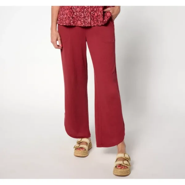 By the Beach Petite Knit Gauze Ankle Pant - a world of fashionable women's clothing, including a wide selection of dresses and trendy accessories.> Hat
