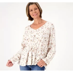 Candace Cameron Bure Printed V-Neck Tie Waist Blouse - a world of fashionable women's clothing, including a wide selection of dresses and trendy accessories.> Hat