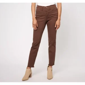 Canyon Retreat Angled Pocket Colored Denim Pants - a world of fashionable women's clothing, including a wide selection of dresses and trendy accessories.> Hat