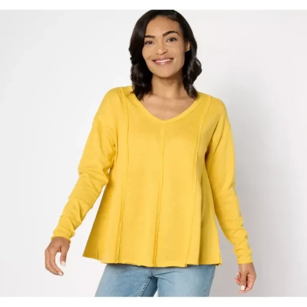 Canyon Retreat Long Sleeve Raw_Edge V-Neck Top - a world of fashionable women's clothing, including a wide selection of dresses and trendy accessories.> Hat