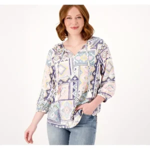 Canyon Retreat Mesa Woven Printed V-Neck Blouse - a world of fashionable women's clothing, including a wide selection of dresses and trendy accessories.> Hat