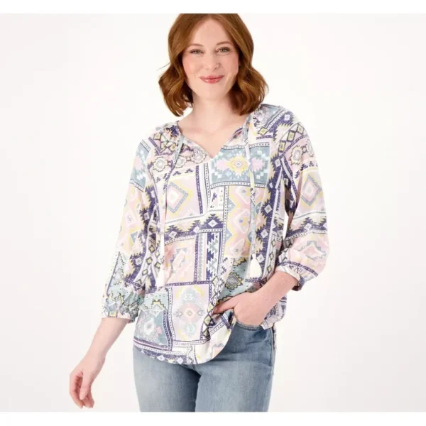Canyon Retreat Mesa Woven Printed V-Neck Blouse - a world of fashionable women's clothing, including a wide selection of dresses and trendy accessories.> Hat