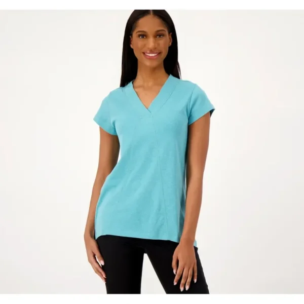 Canyon Retreat Petite High-Low Relaxed Tunic - a world of fashionable women's clothing, including a wide selection of dresses and trendy accessories.> Hat