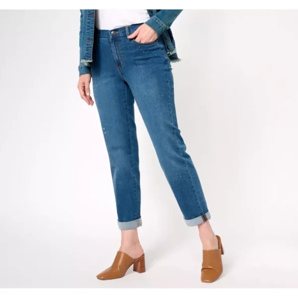 Canyon Retreat Regular Girlfriend Jean with Paint Wash - a world of fashionable women's clothing, including a wide selection of dresses and trendy accessories.> Hat