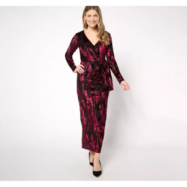 Dennis Basso Petite Stretch Burnout Evening Gown - a world of fashionable women's clothing, including a wide selection of dresses and trendy accessories.> Coats