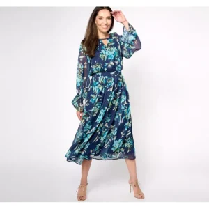 Dresses<Destination 365 Petite Chiffon Clipped Dot Maxi Dress - a world of fashionable women's clothing, including a wide selection of dresses and trendy accessories.