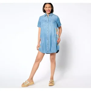 Dresses<Driftwood Jeans Embroidered Short Sleeve Mabel Dress - Maui - a world of fashionable women's clothing, including a wide selection of dresses and trendy accessories.