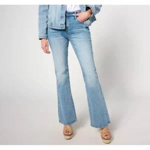 Driftwood Jeans Wyatt Embroidered Flare - Desperado - a world of fashionable women's clothing, including a wide selection of dresses and trendy accessories.> Hat