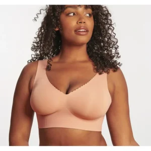Evelyn Bobbie Evelyn Seamless Wirefree Bra - a world of fashionable women's clothing, including a wide selection of dresses and trendy accessories.> Hat