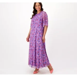 Girl with Curves Petite Mesh Flutter Sleeve Maxi Dress - a world of fashionable women's clothing, including a wide selection of dresses and trendy accessories.> Hat