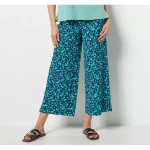 Fashion<Isaac Mizrahi Live Regular Pebble Knit Wide Leg Crop Pants - a world of fashionable women's clothing, including a wide selection of dresses and trendy accessories.