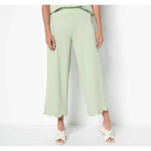 Dresses<Isaac Mizrahi Live! Tall Pebble Knit Wide Leg Pant w/ Scallop - a world of fashionable women's clothing, including a wide selection of dresses and trendy accessories.