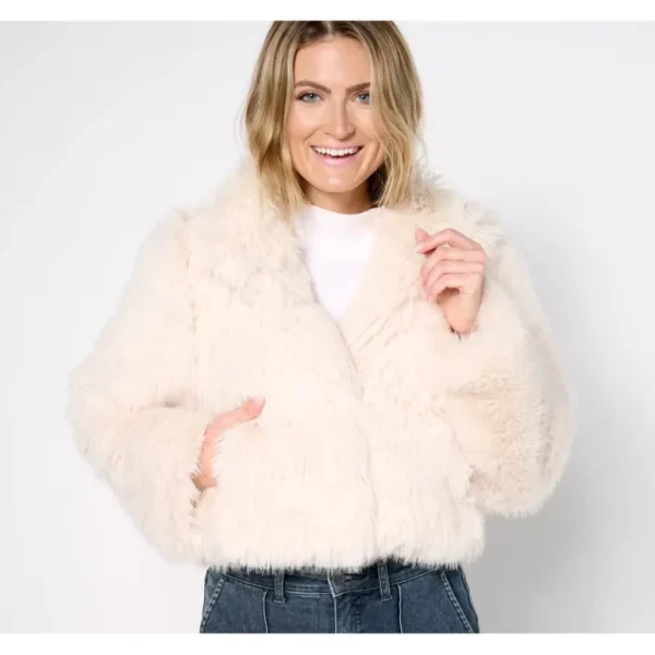 Me by Jennie Garth Faux Fur Coat - a world of fashionable women's clothing, including a wide selection of dresses and trendy accessories.> Coats